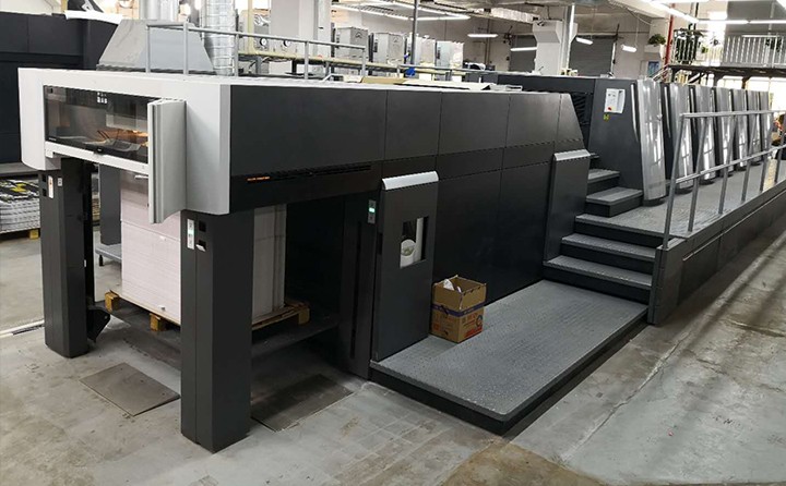 海德堡六色對(duì)開印刷機(jī)