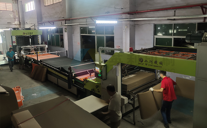 165全自動(dòng)高速一體化裱紙機(jī) 165全自動(dòng)高速一體化裱紙機(jī)