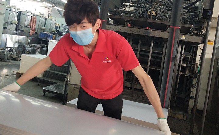 大幅面印刷擴大印刷幅面的生產(chǎn)需求