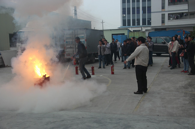 英利印刷消防演習(xí) 英利印刷消防演習(xí)