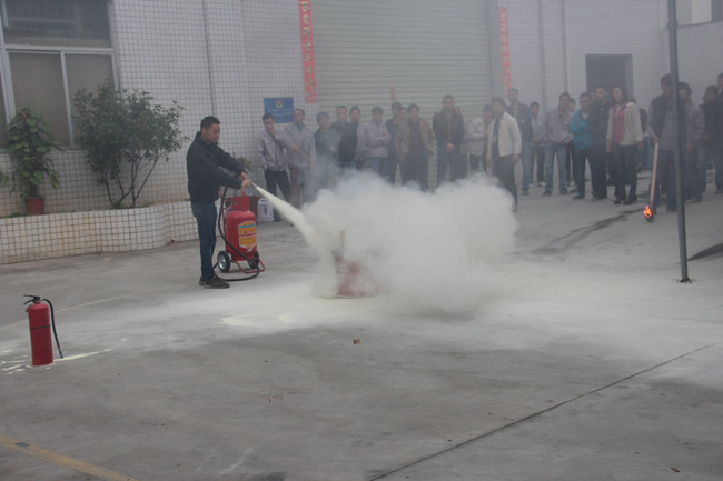 英利印刷消防演習(xí) 英利印刷消防演習(xí)