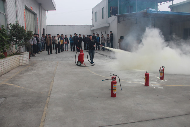 英利印刷消防演習(xí) 英利印刷消防演習(xí)