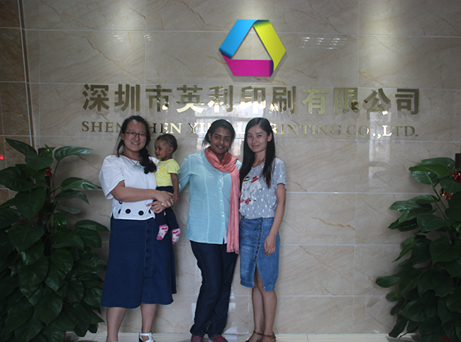 深圳英利印刷彩盒廠是一家專業(yè)從事各種彩盒